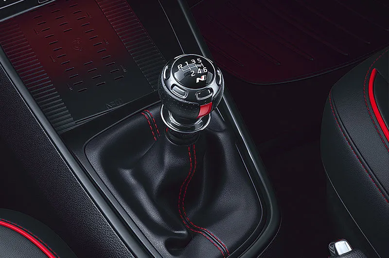 6-speed MT (Manual transmission)